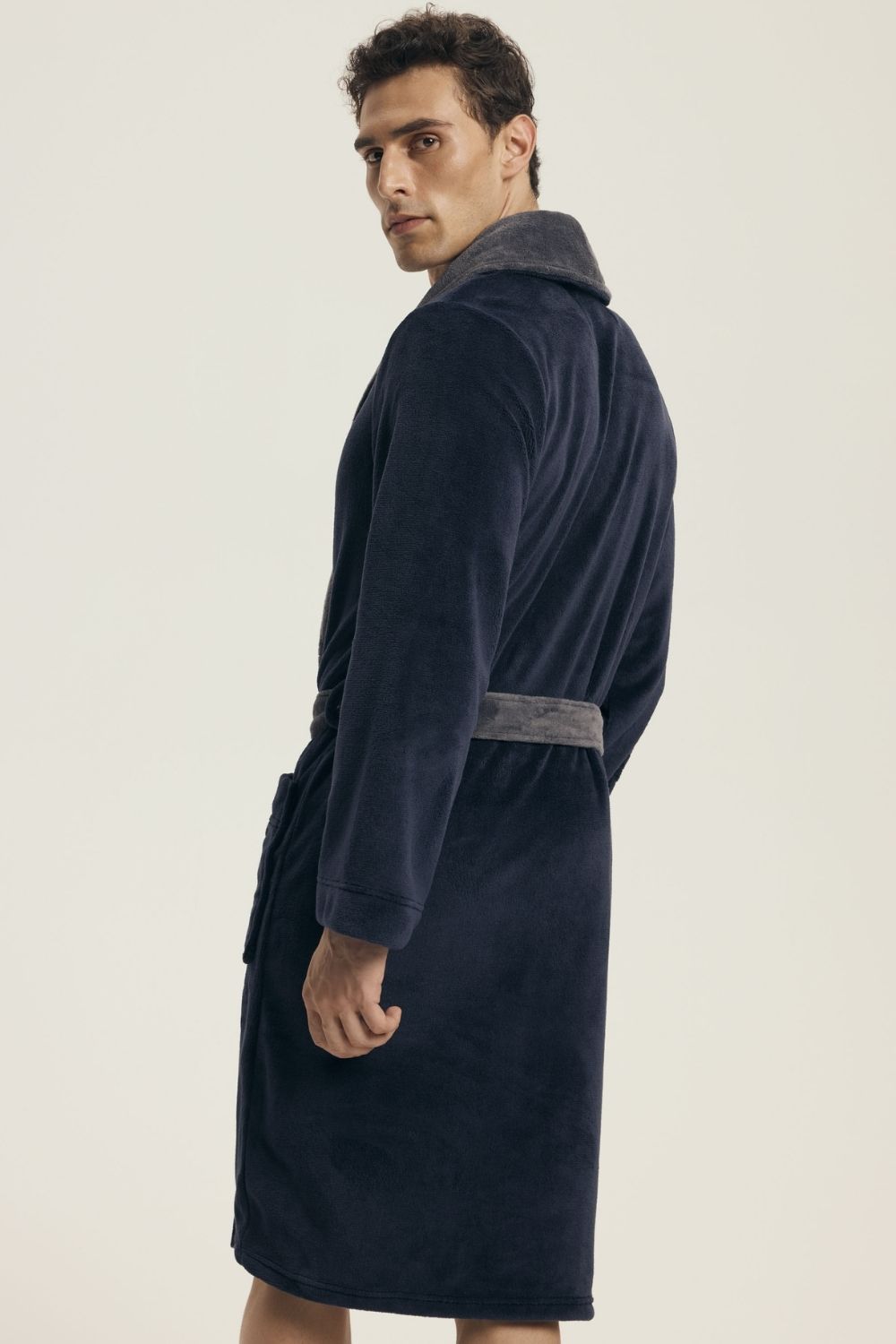 Szlafrok Męski Model Nocturn 43378-59X Navy - Henderson – vue 2