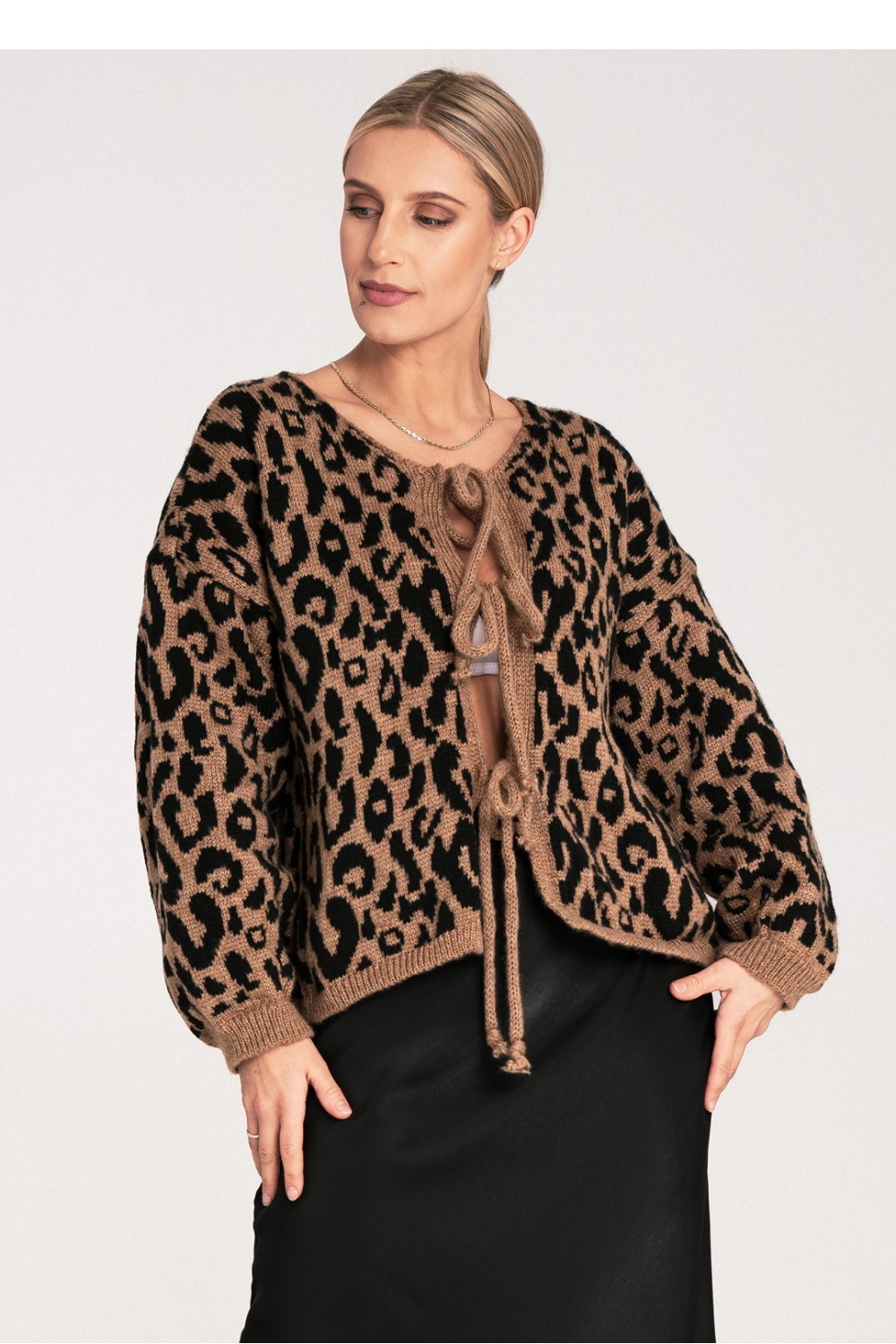 Women’s Sweater Model M1094 Black/Beige - Figl