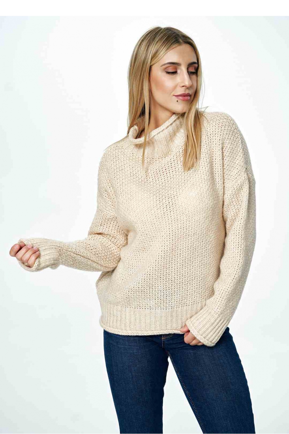 Sweter Damski Model M886 Beige - Figl – widok 2