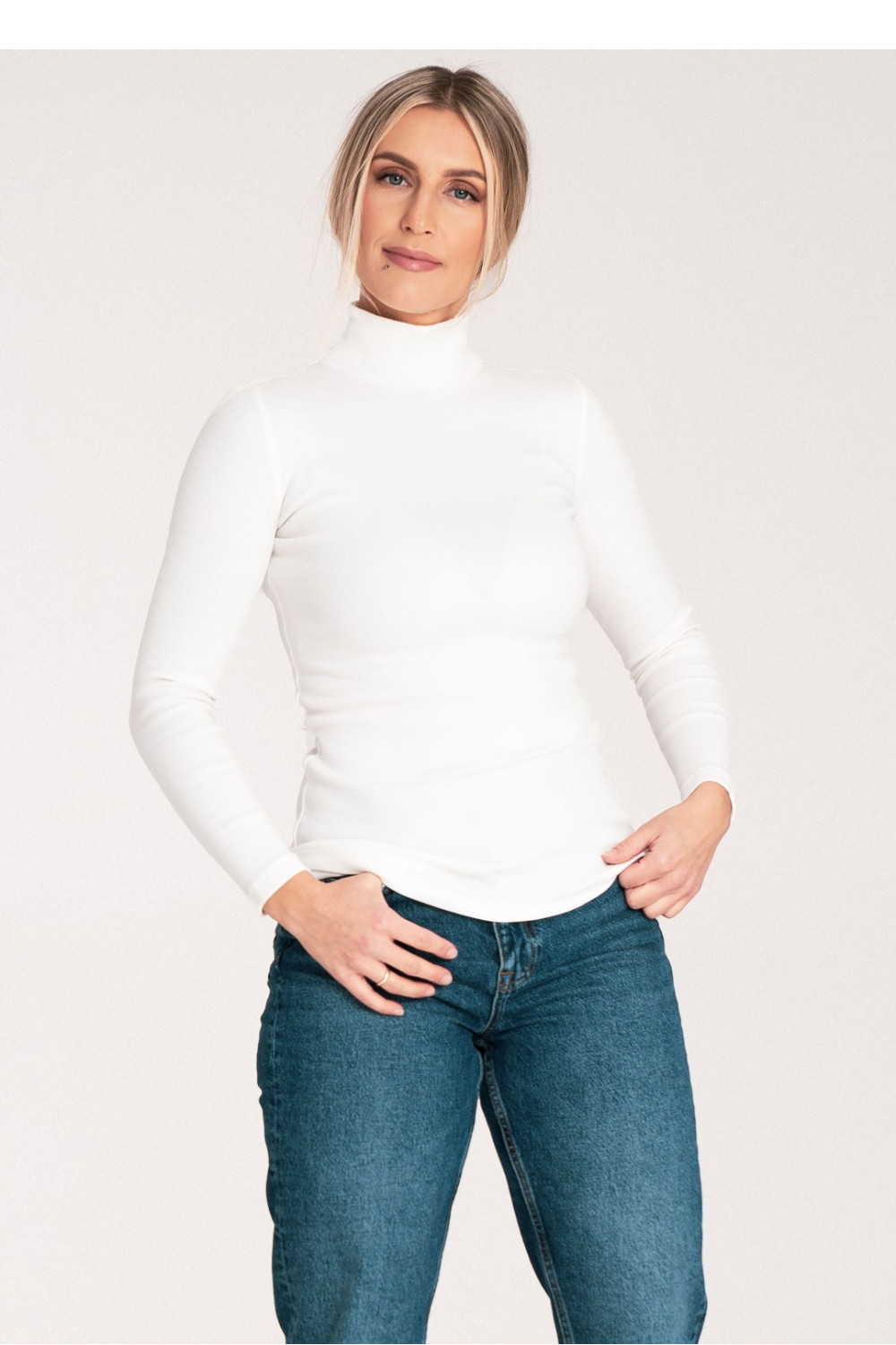 Women's Turtleneck Model M1058 Ecru - Figl