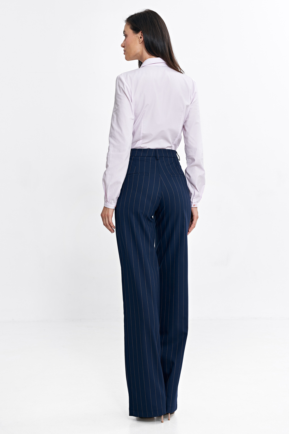 Spodnie bootcut z krytym guzikiem prążek SD103 Navy - Nife – widok 2