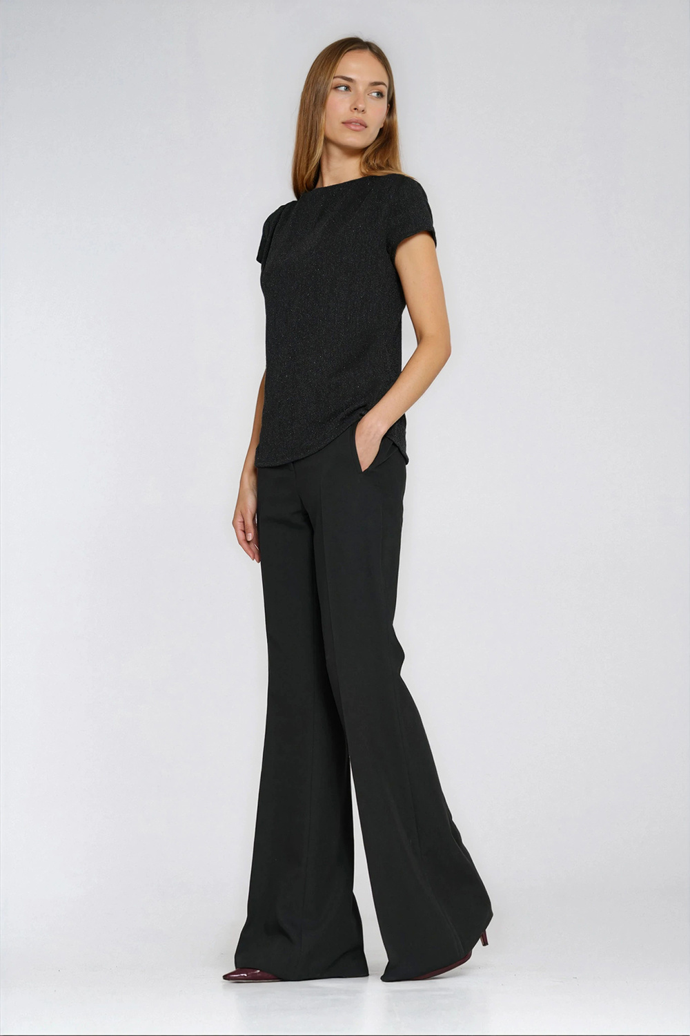 Top with pleated shoulders B218 Black - Nife – Ansicht 2