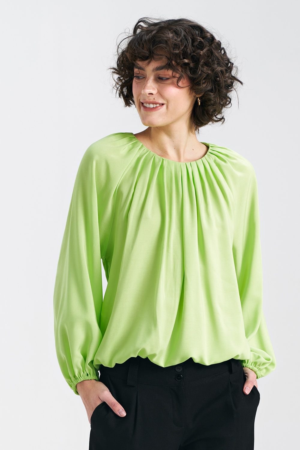 Loose-fit top with decorative neckline B162 Lime - Nife