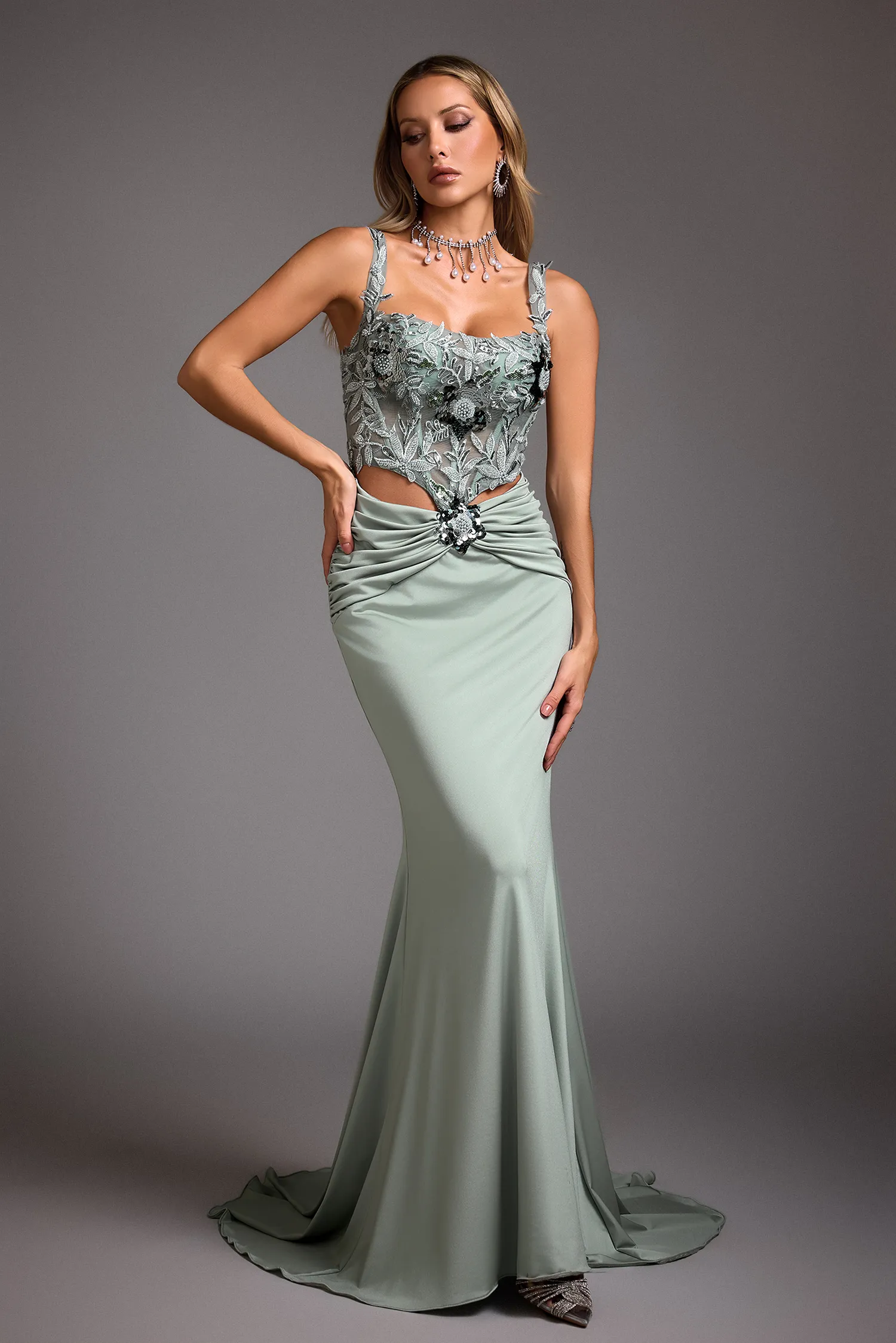 Robe Valery Diamond Fishtail