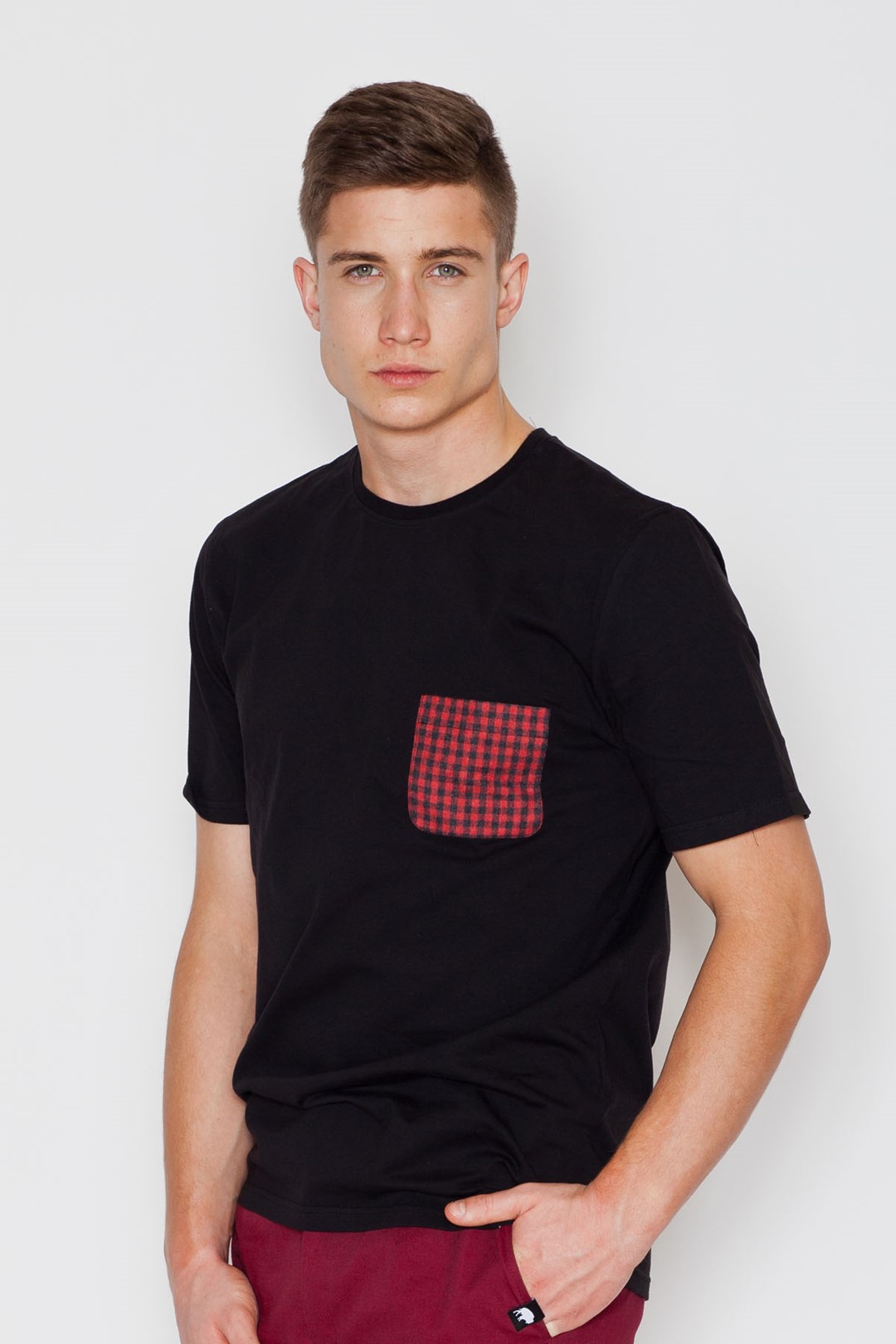 V002 T-Shirt Black