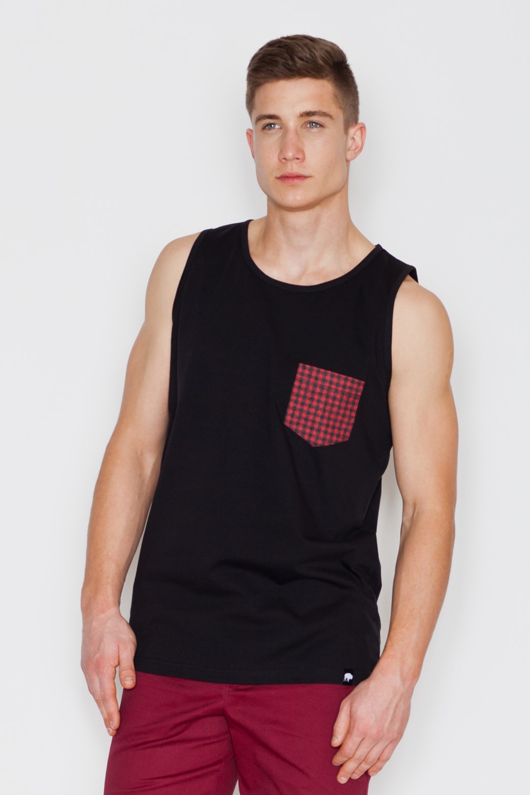 V021 T-Shirt Black