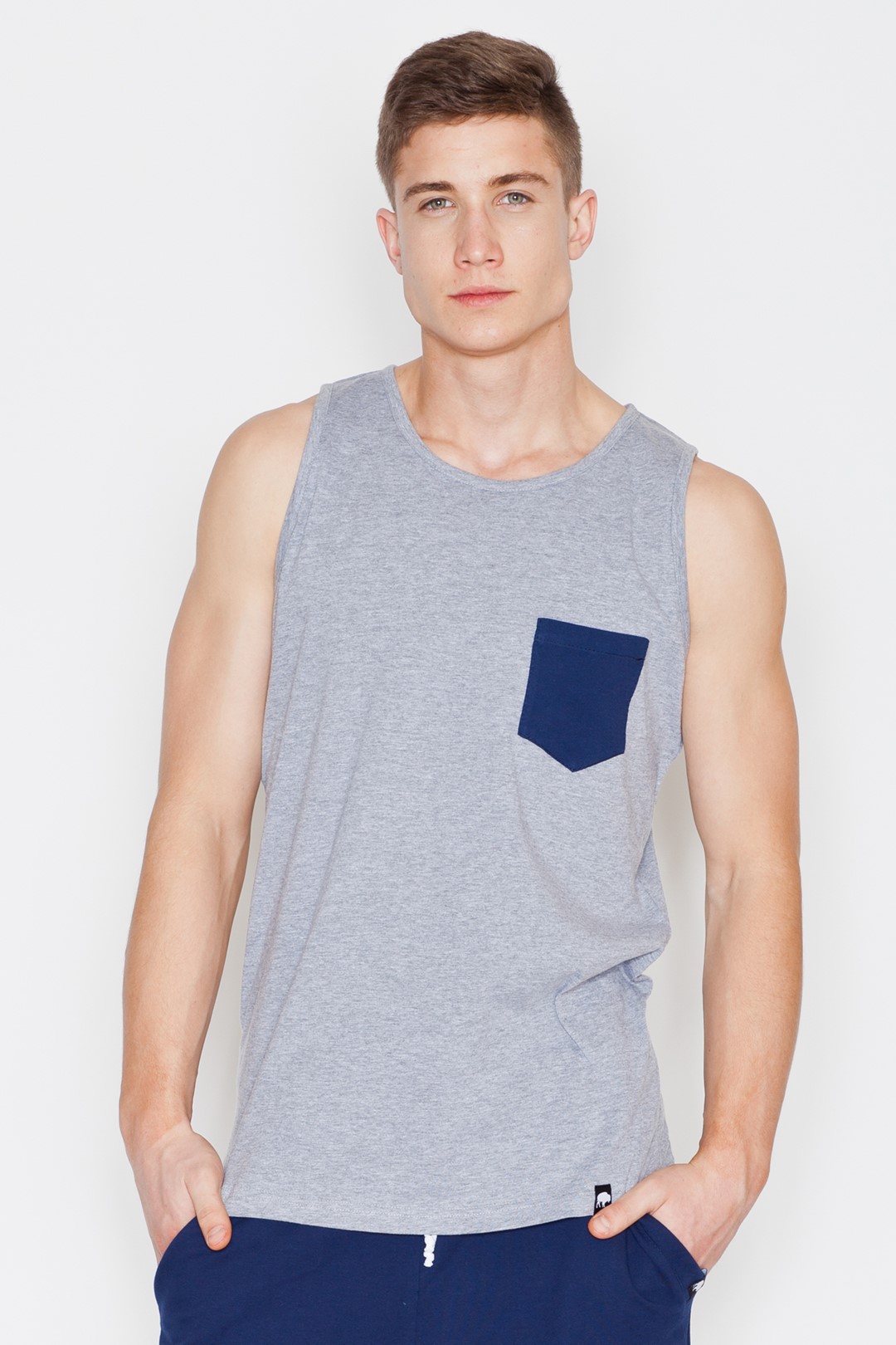 V021 T-Shirt Grey