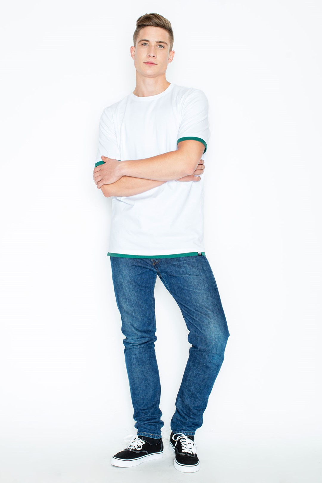 V032 T-Shirt White