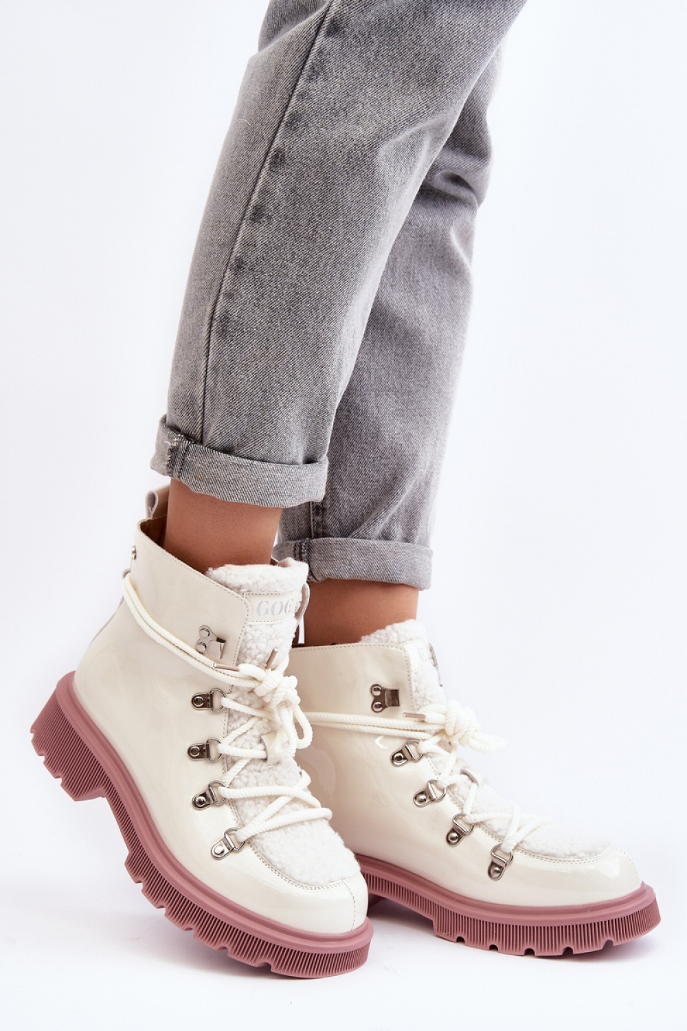 Goe MM2N4083 White ankle boots - Step in style