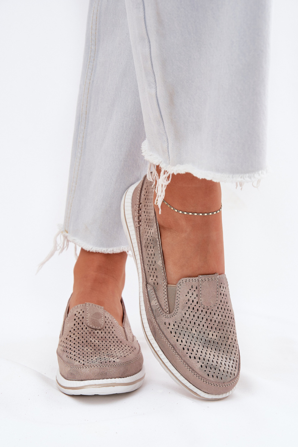 Redileine 23PB17-5364 Gold Loafers - Step in style – vue 2