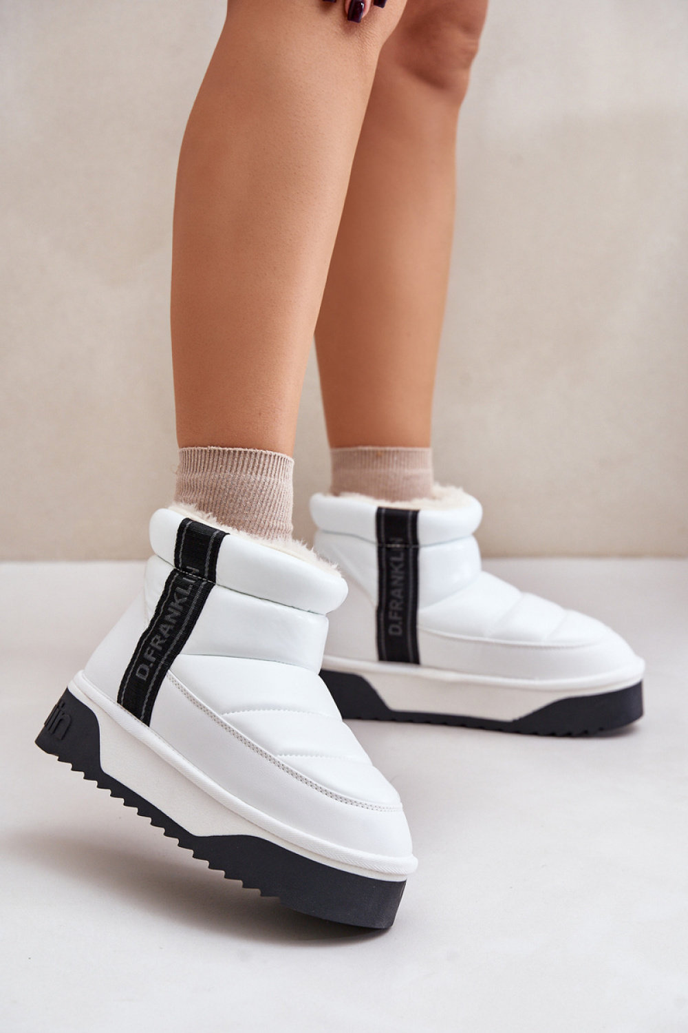 D.Franklin DFSH371011 White Snow Boots - Step in style