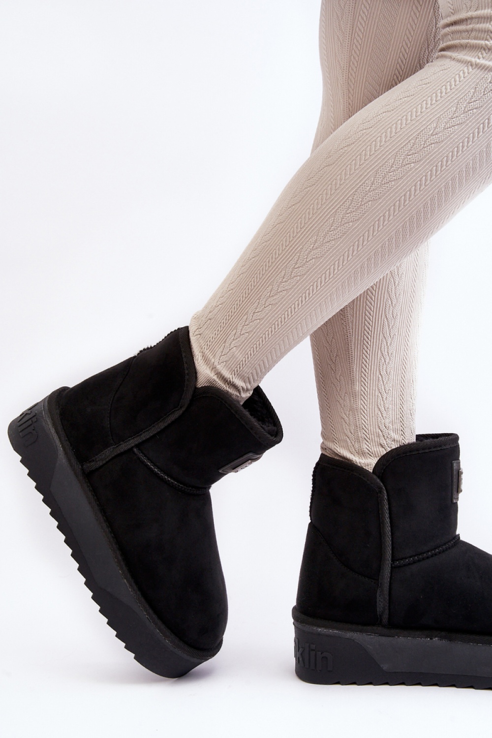 D.Franklin DFSH371004 Black Snow Boots - Step in style