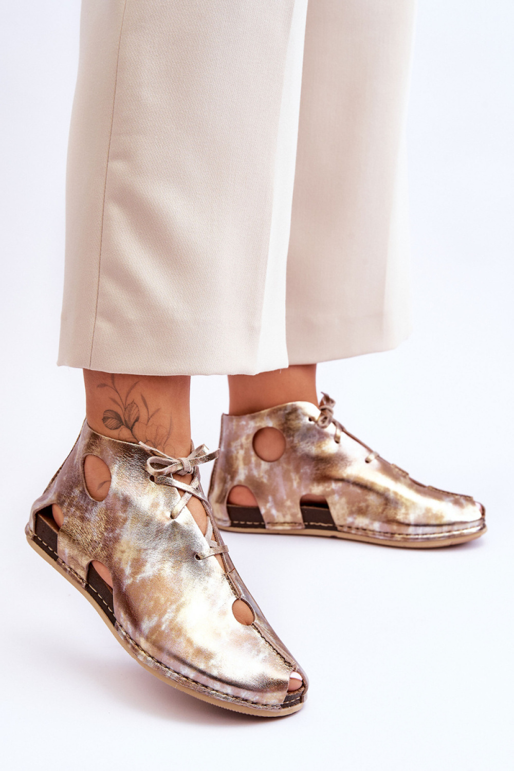 Maciejka Model 03426-42 Gold Ankle Boots - Step in style