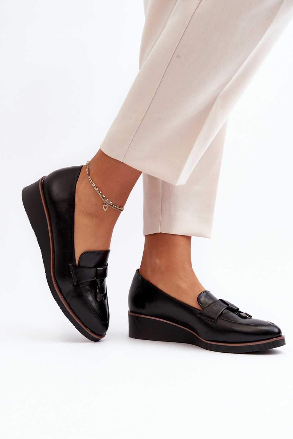 Model Miliret 58266 Black Loafers - Step in style