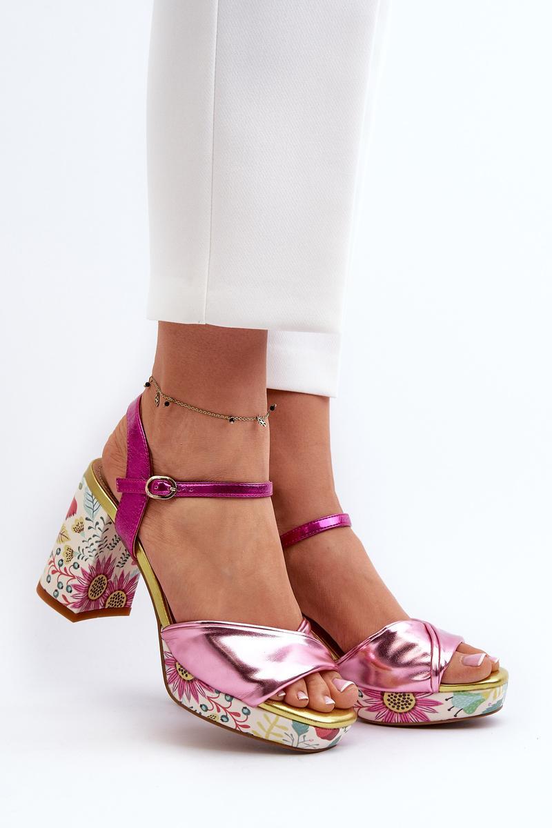 DA CR980 Pink Sandals - Step in style
