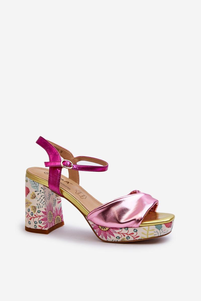 DA CR980 Pink Sandals - Step in style